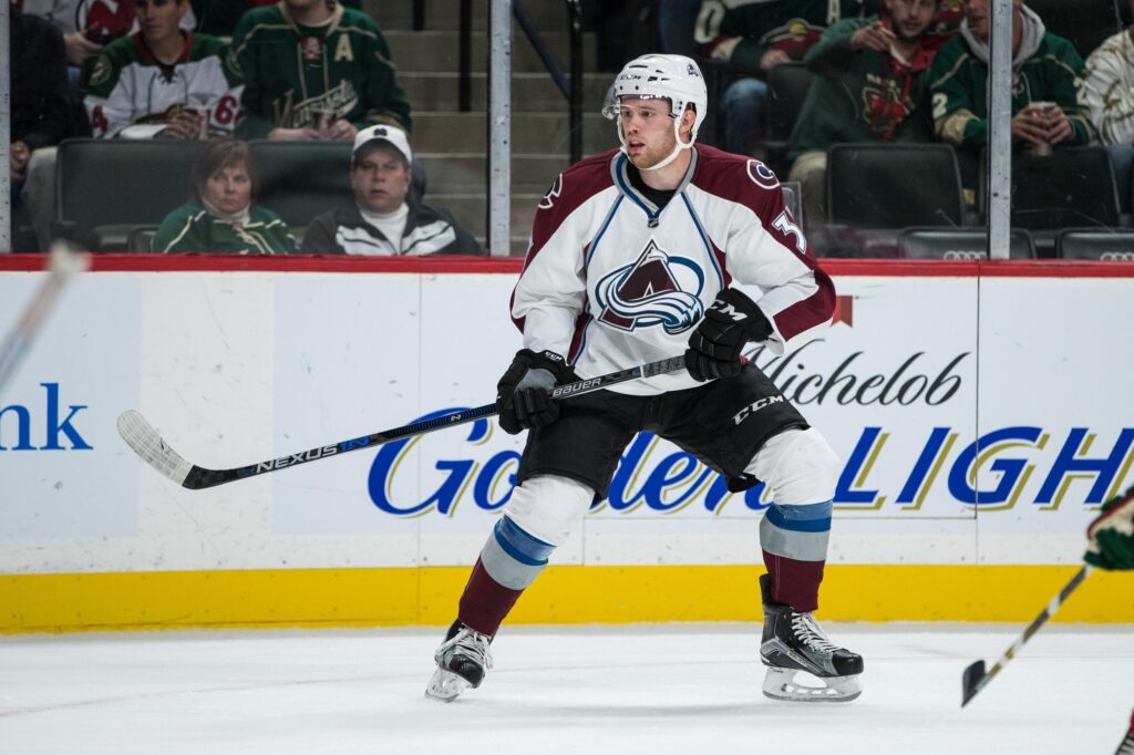 Avalanche easily dismiss Kings in third straight victory