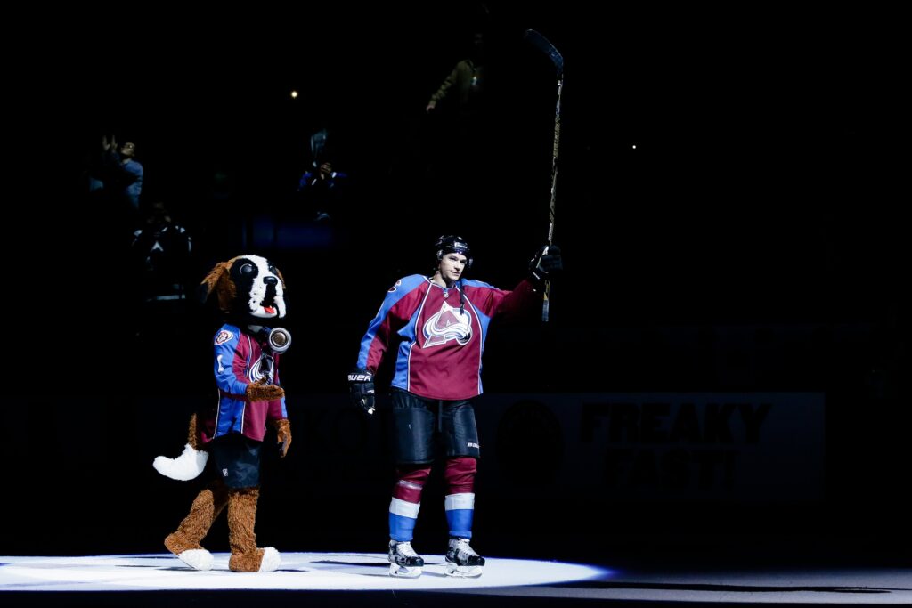 Avalanche bury Stars with deluge of goals in 6-5 victory