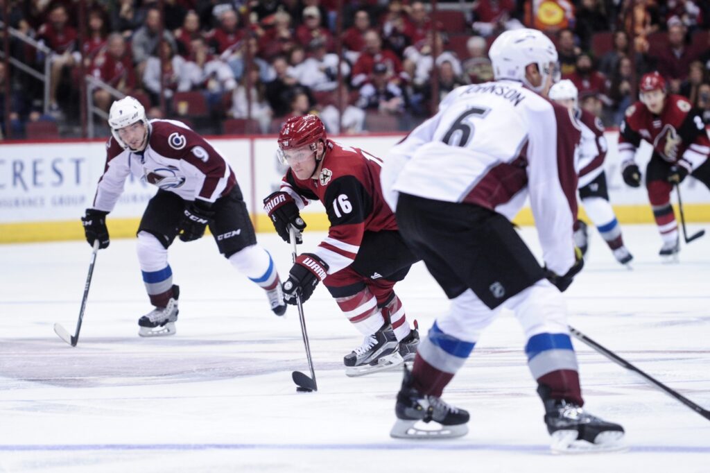 Avalanche howl, roar, and stomp all over Coyotes in 3-2 win
