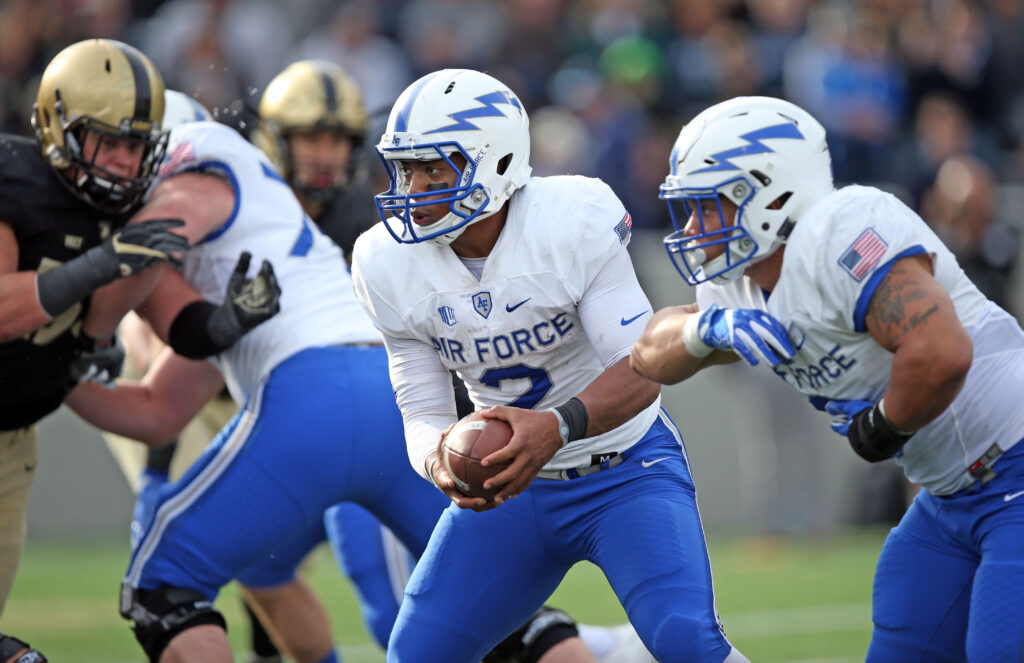 Facing option in consecutive weeks could benefit Rams