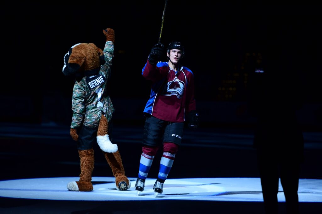 Mikko Rantanen sparks Avalanche with first career goal