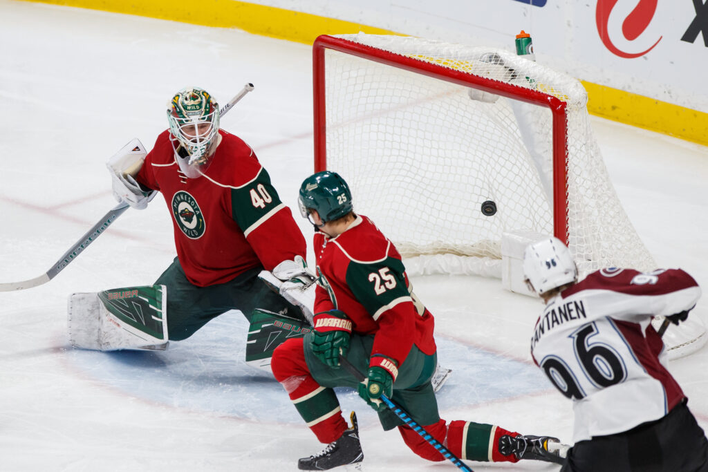 Avs come roaring back in third period, top the Wild 3-2