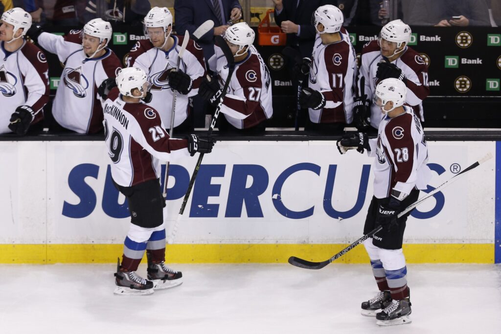 Avalanche snap six-game losing streak in win over Bruins
