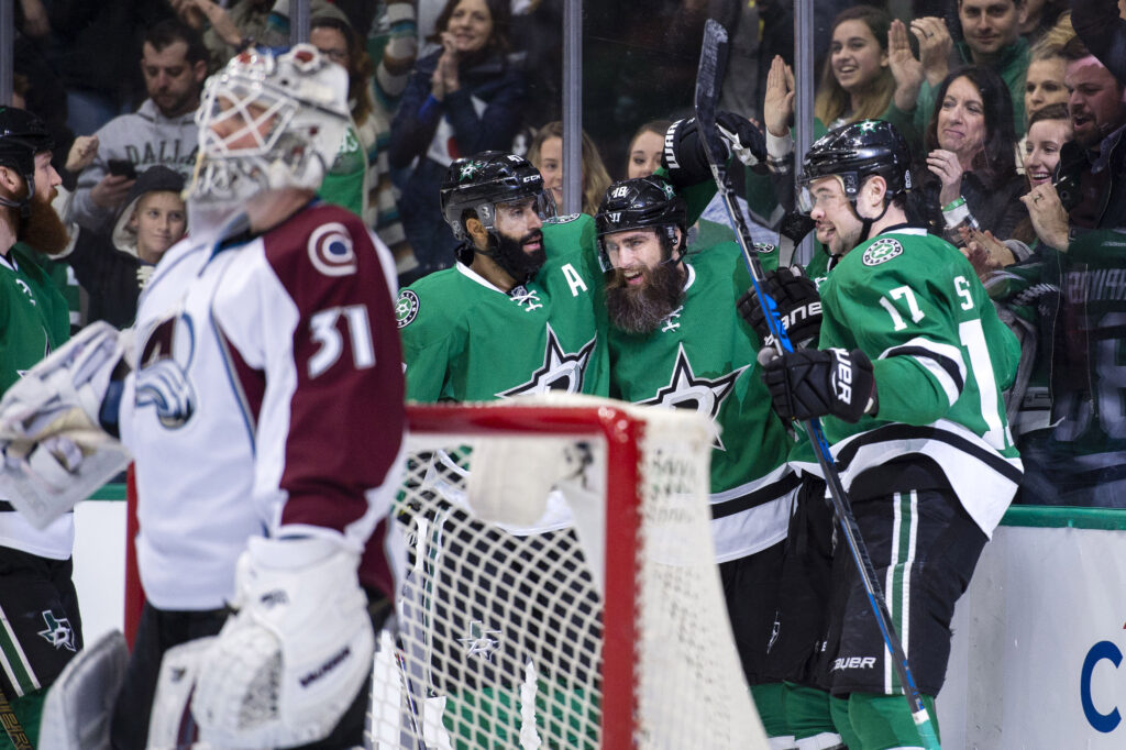 Avs take their losing streak on the road, fall 4-2 to Dallas
