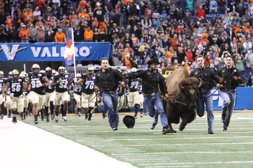PHOTOS: Colorado San Antoniowned by Oklahoma State