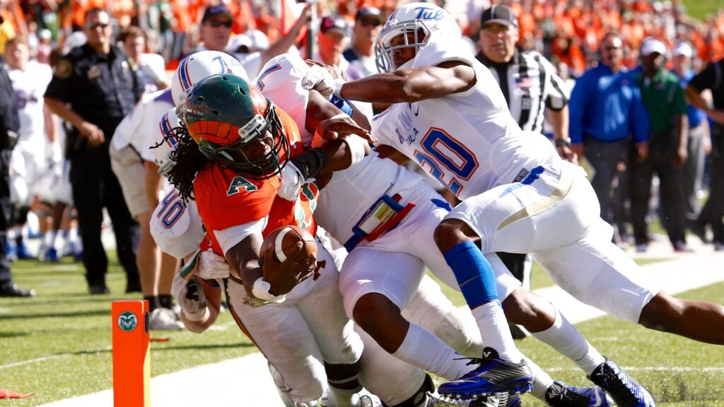 Dee Hart lands a tryout with Miami Dolphins, Joe Philbin impressed