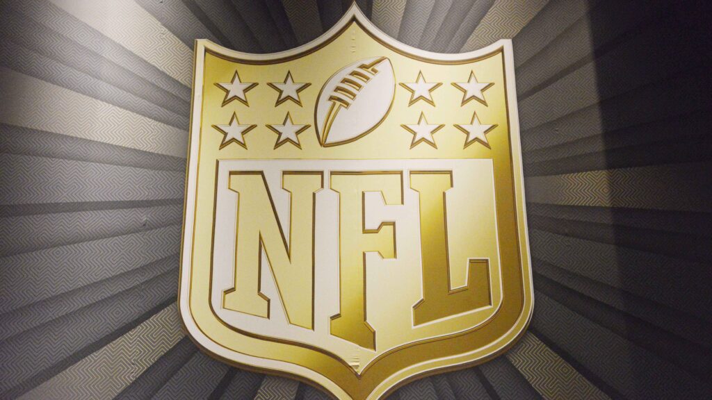 NFL, Broncos’ Twitter accounts go GIF wild in fun exchange