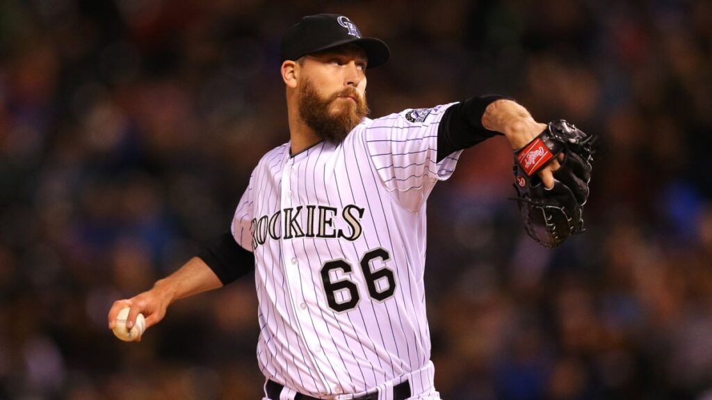 Axford struggles as Colorado Rockies lose late to Diamondbacks