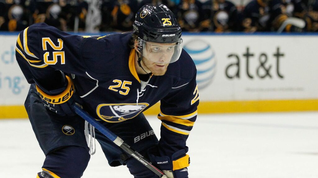 Avalanche Signs Mikhail Grigorenko (1 year, $675k), Agozzino, Clark
