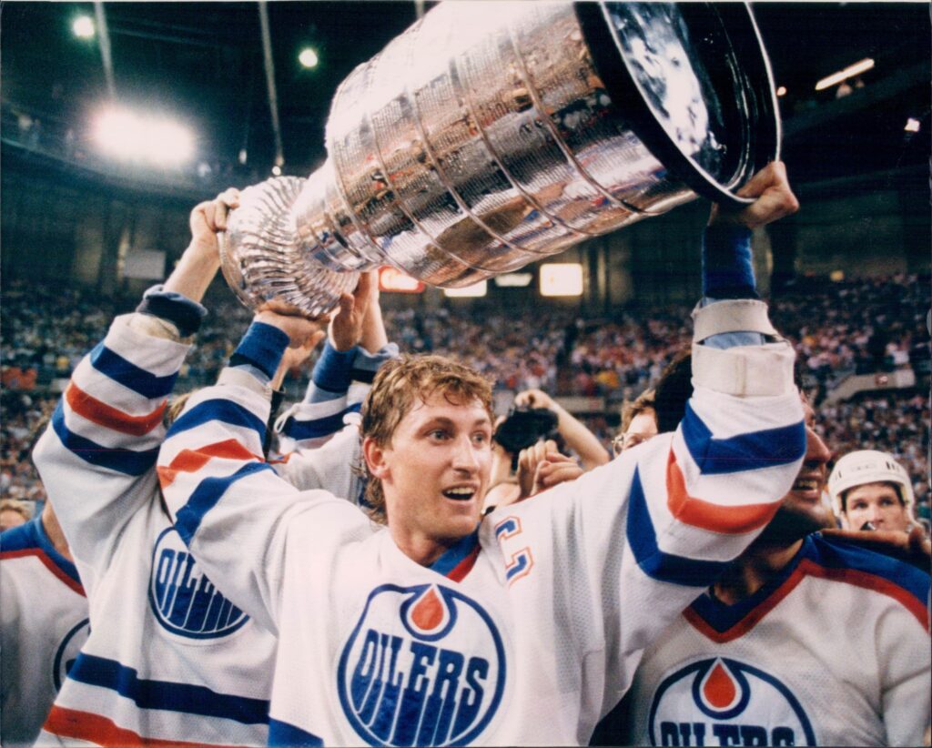 (De)Constructing Contenders: Stanley Cup Dynasty Years (1976-1990)
