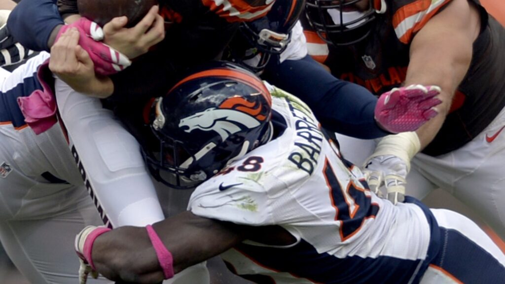 Gary Kubiak: Shaquil Barrett our defensive player of the game