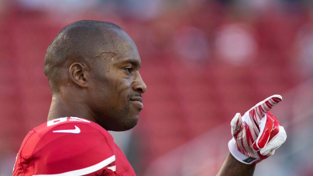 John Elway on Vernon Davis: “It’s another weapon for us offensively”