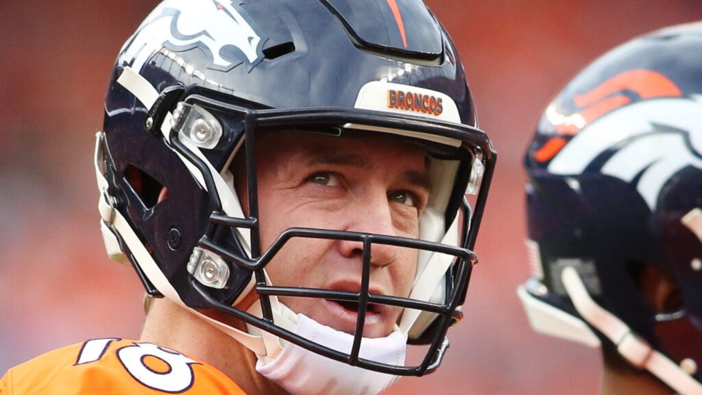 ‘The Walking Dead’ invades Mile High, infects Peyton Manning and Denver Broncos