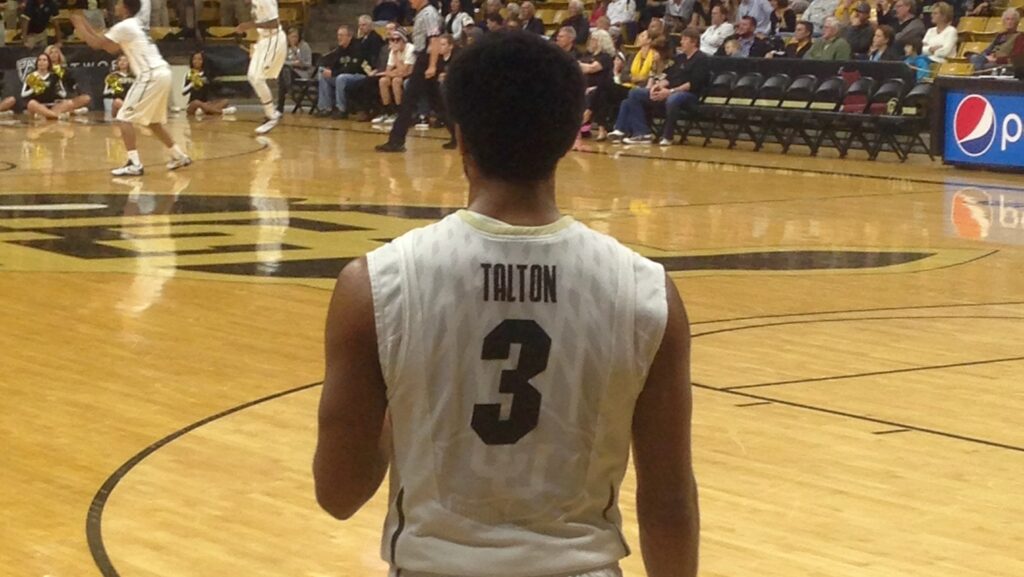 Twi-lights: CU Buffs sneak by Omaha