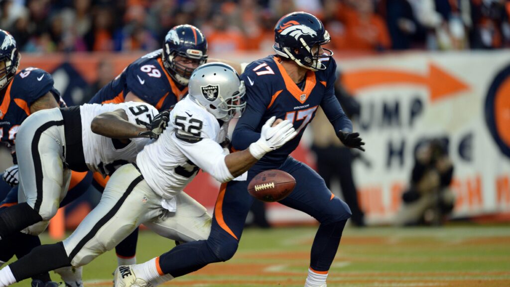 Recap: Broncos offense awful in second half as Raiders come back to win 15-12