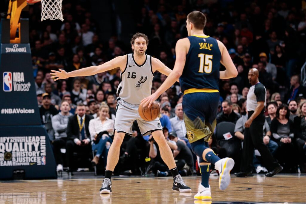 Nuggets-Spurs Grades: Jokic makes a triple-double look easy