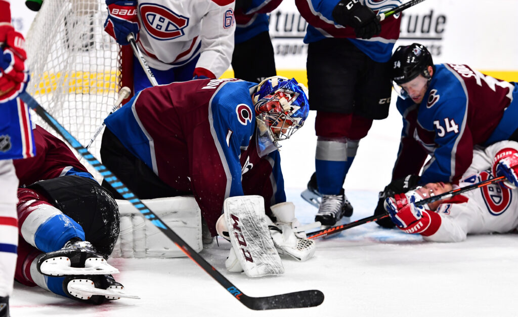 Varlamov steals the show in 2-0 Avs win