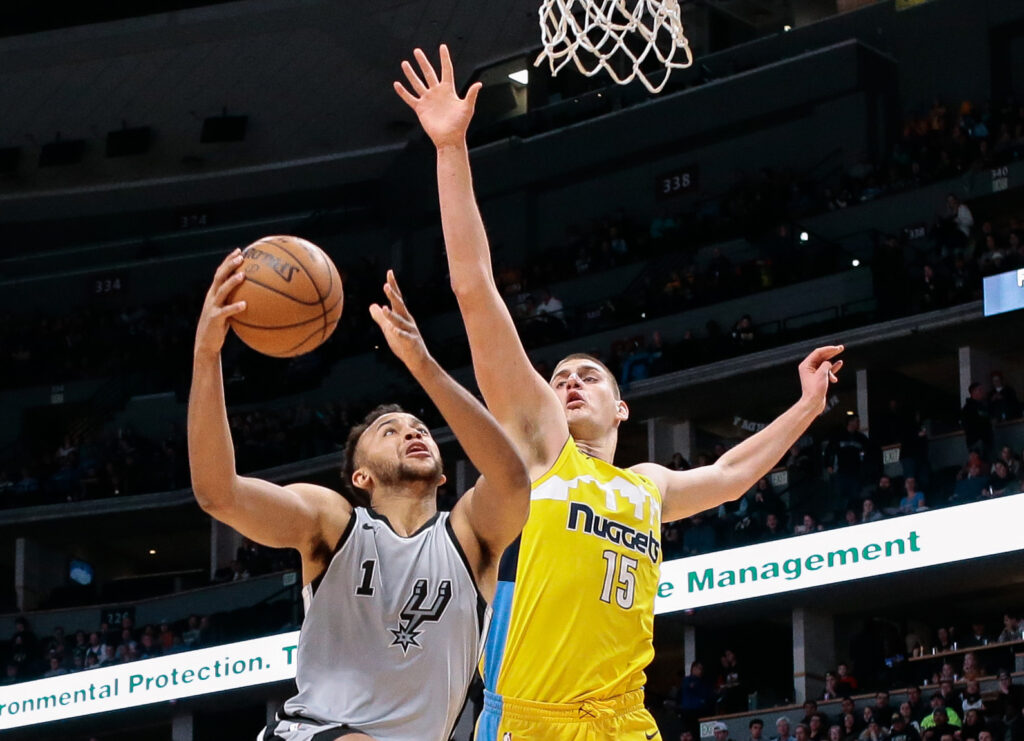 Nikola Jokic’s third-consecutive triple-double leads Nuggets past Spurs 122-119