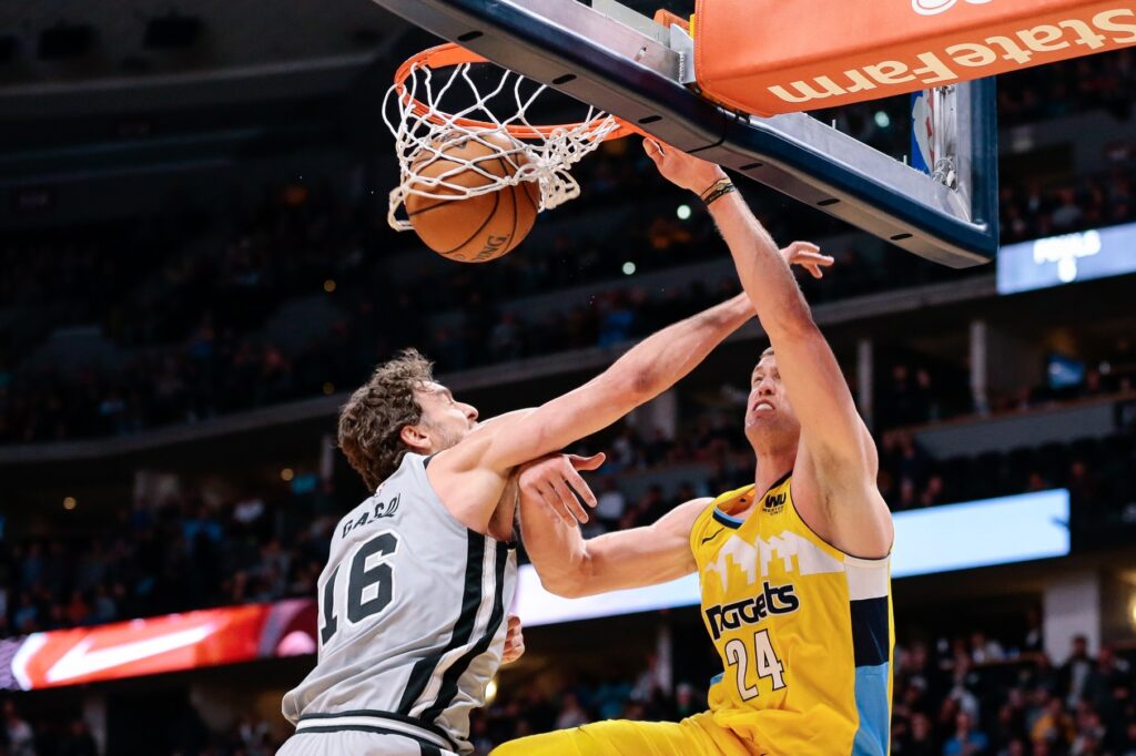 Inside the locker room: Nuggets-Spurs
