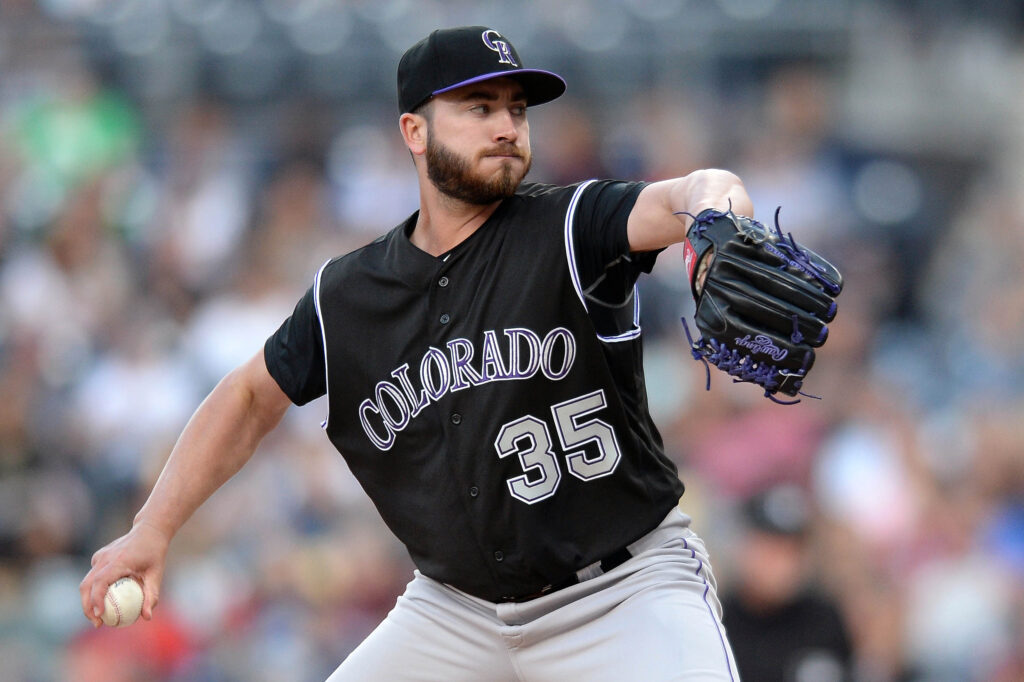 Bettis looks good in first appearance of spring