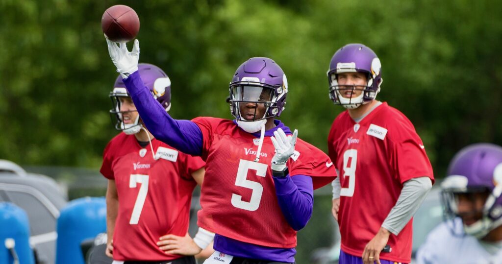 Examining the Broncos’ free-agent quarterback options as the clock ticks down