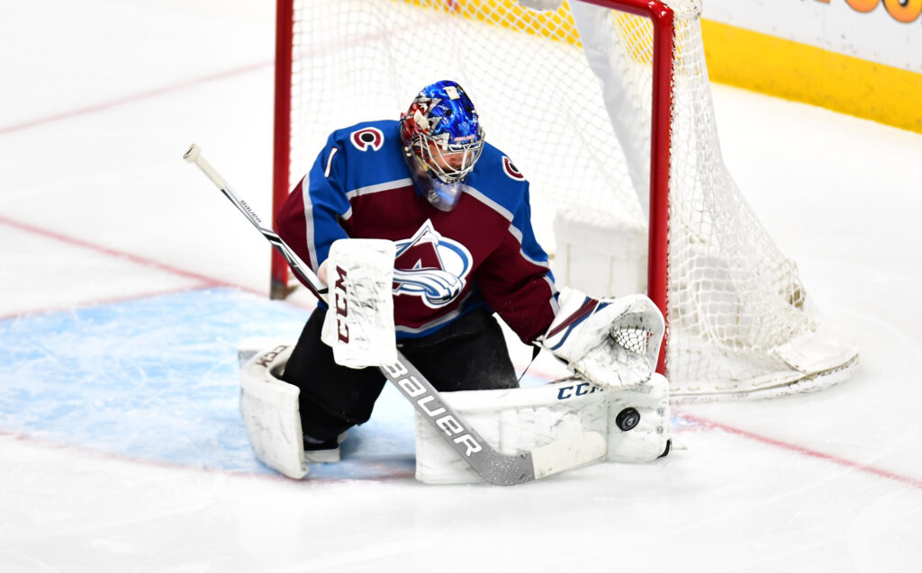 Surprise! Varlamov to start Saturday against Vegas