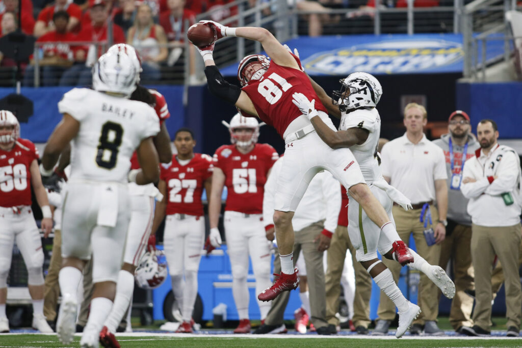 Broncos draft Wisconsin tight end Troy Fumagalli