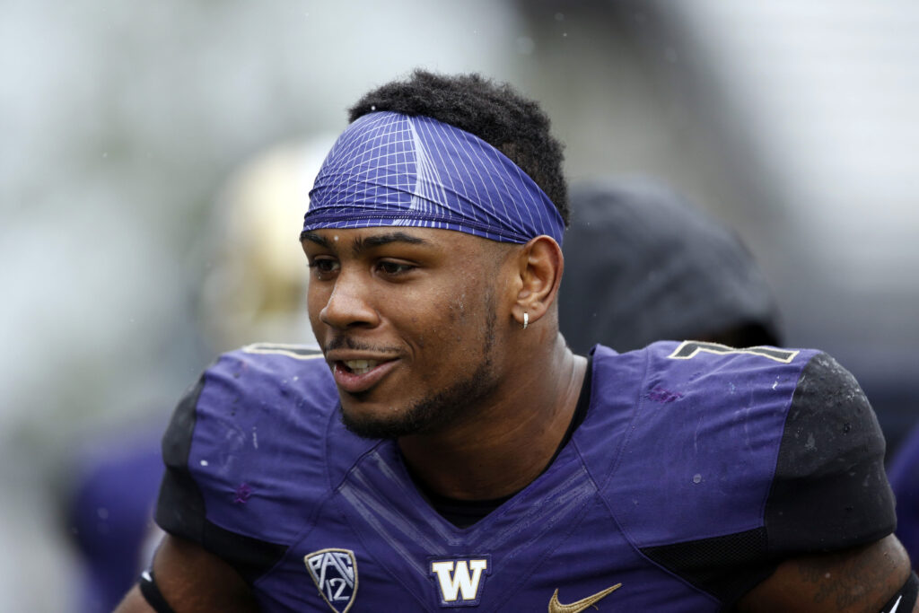Broncos take another inside linebacker in the draft