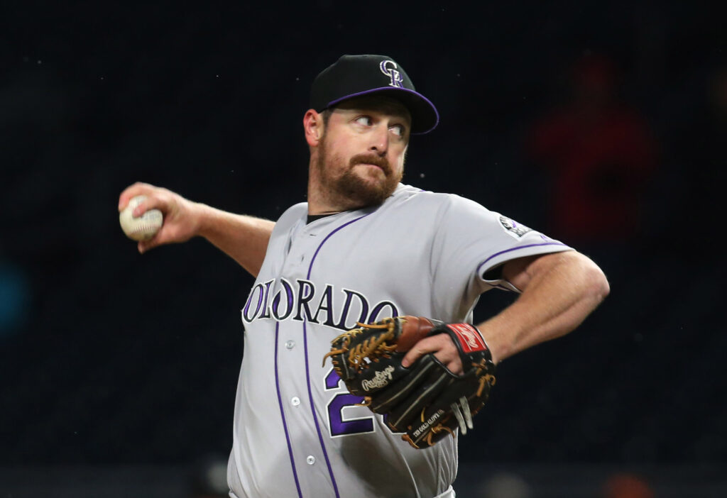 Shaw’s blunder costs Rockies second game in LA