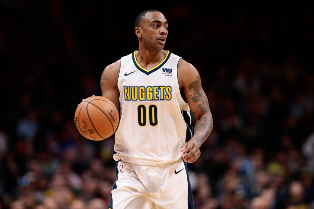 Darrell Arthur exercises player option