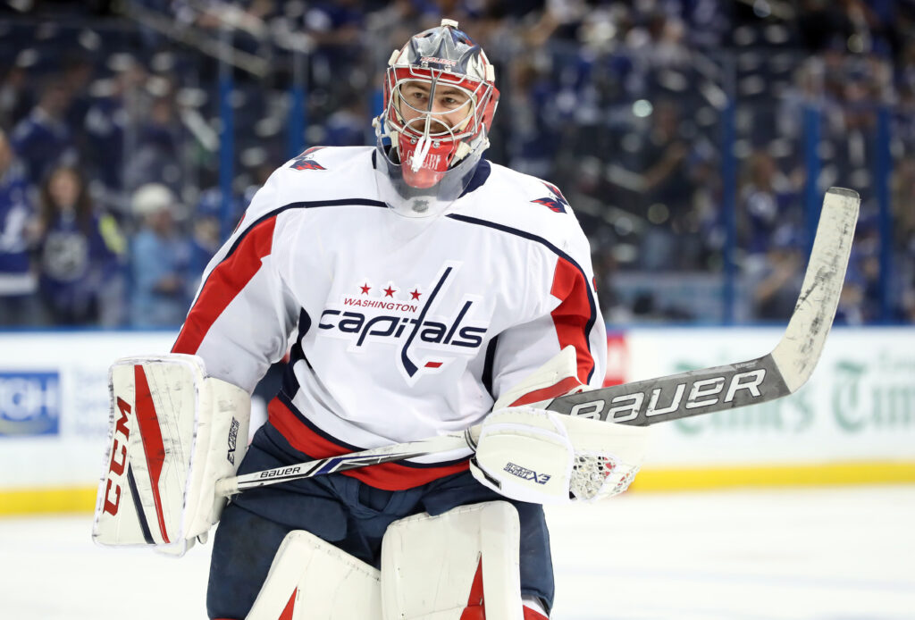 Avalanche sign Grubauer to new contract