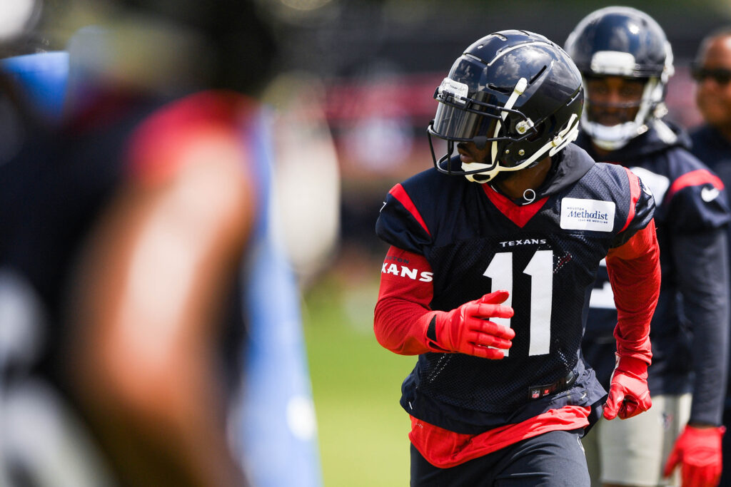 Broncos make multiple roster moves