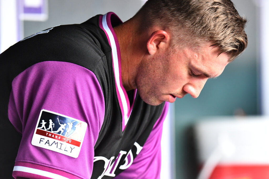 Rockies end series against Cardinals with a whimper