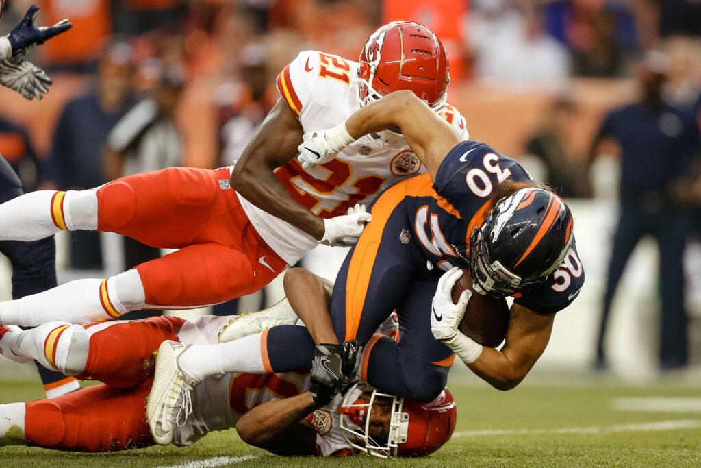 Broncos blow late lead, fall to Chiefs in frustrating fashion