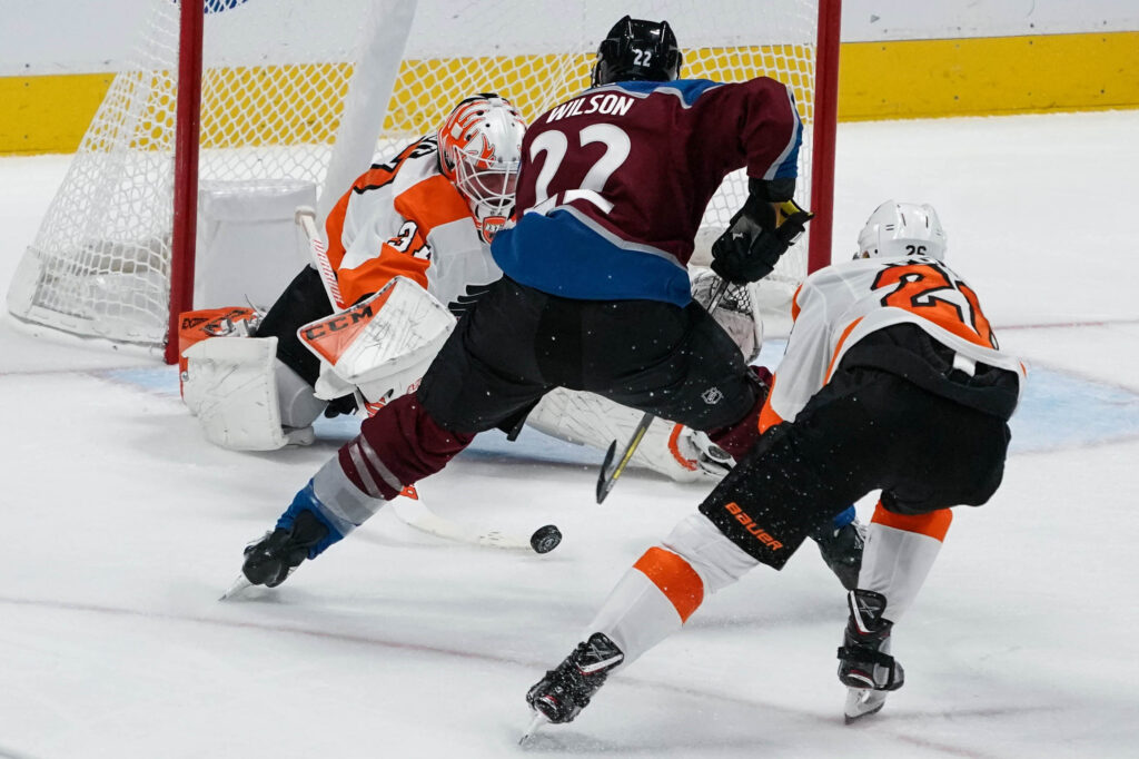 Avs-Flyers player grades: Wilson finds land