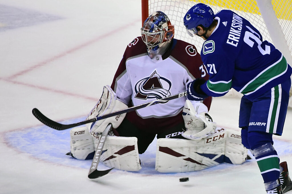 Forgotten man Philipp Grubauer knows his day will come again