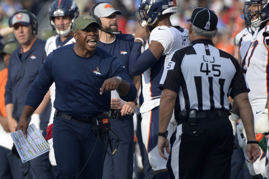 Vance Joseph sends a strong message to the Broncos’ locker room