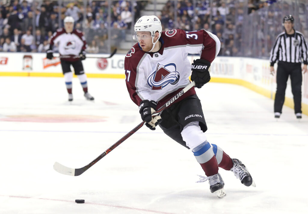 Avs-Coyotes player grades: J.T. means “just tremendous”
