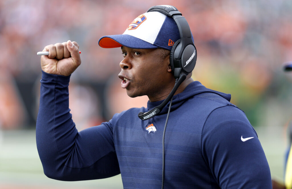 Vance Joseph offers honest criticism of Case Keenum