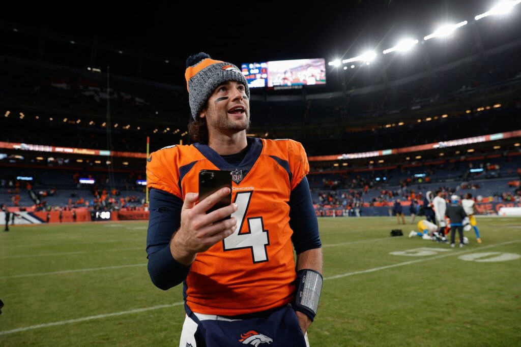 Broncos Game Grades: Jarret Stidham holds his own in Denver’s 16-9 win over the Los Angeles Chargers