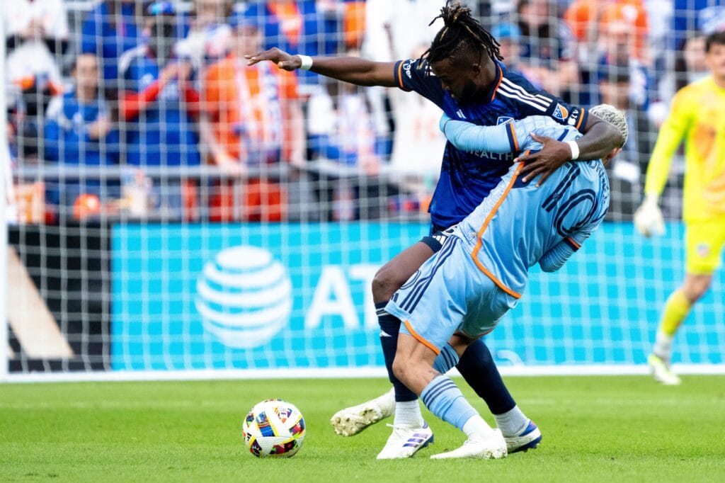 Colorado Rapids acquire CBs Chidozie Awaziem, Ian Murphy from FC Cincinnati