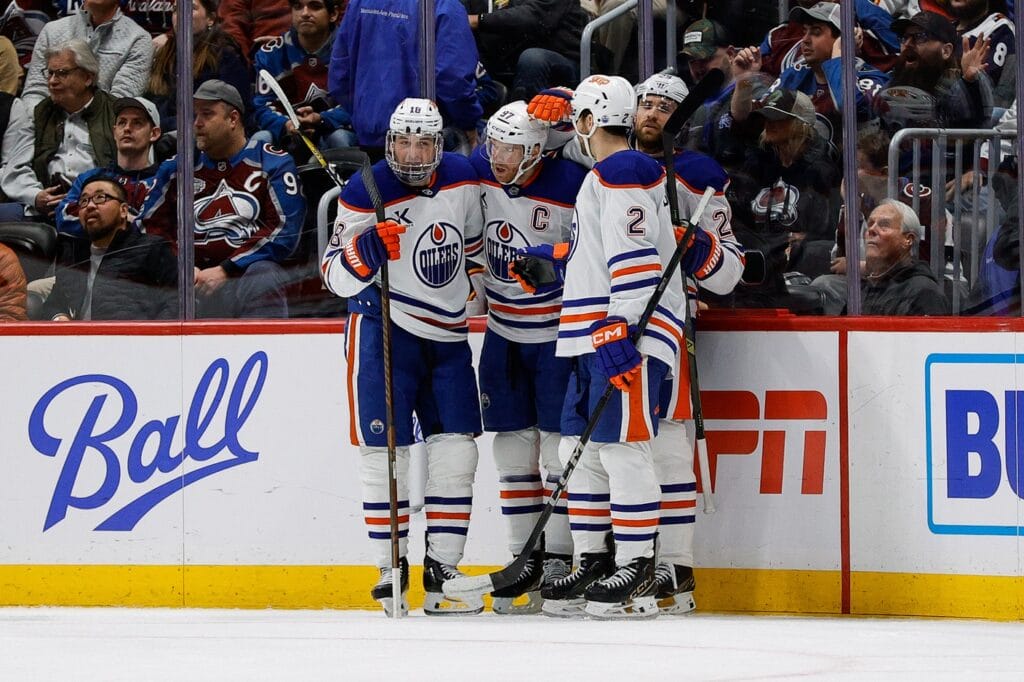 Avalanche throw two points in the trash in superstar showdown