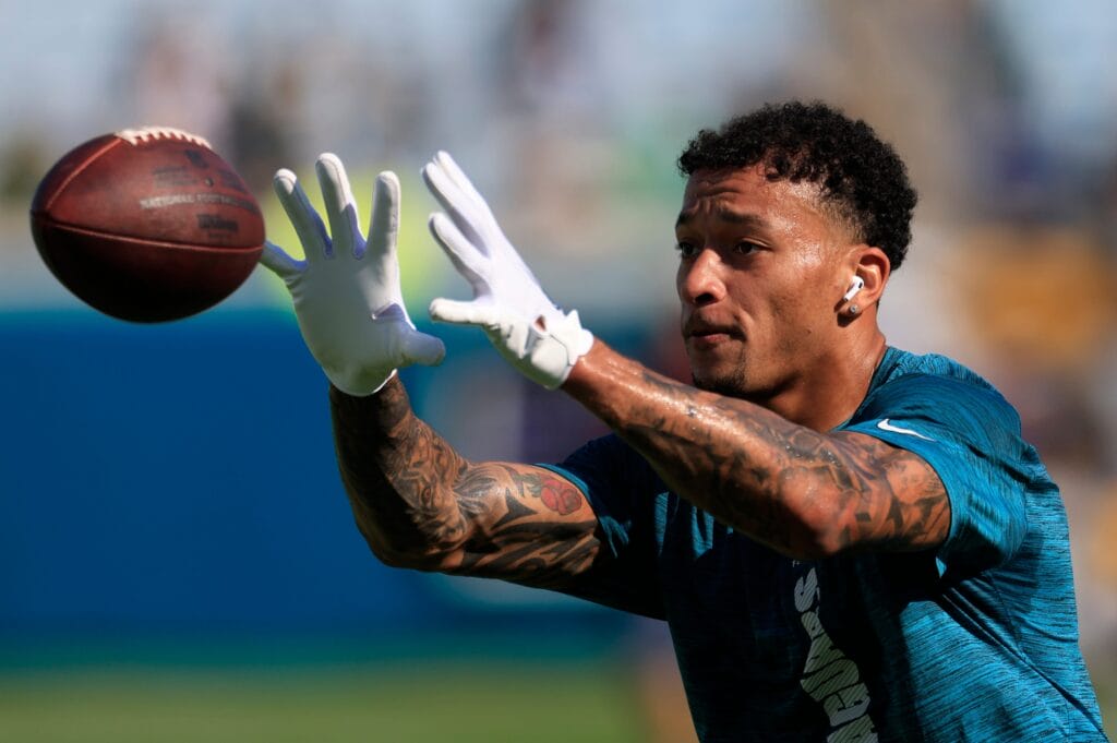 EXCLUSIVE: Evan Engram reveals the unexpected person who helped the Denver Broncos land him & why Bo Nix “is a true weapon”