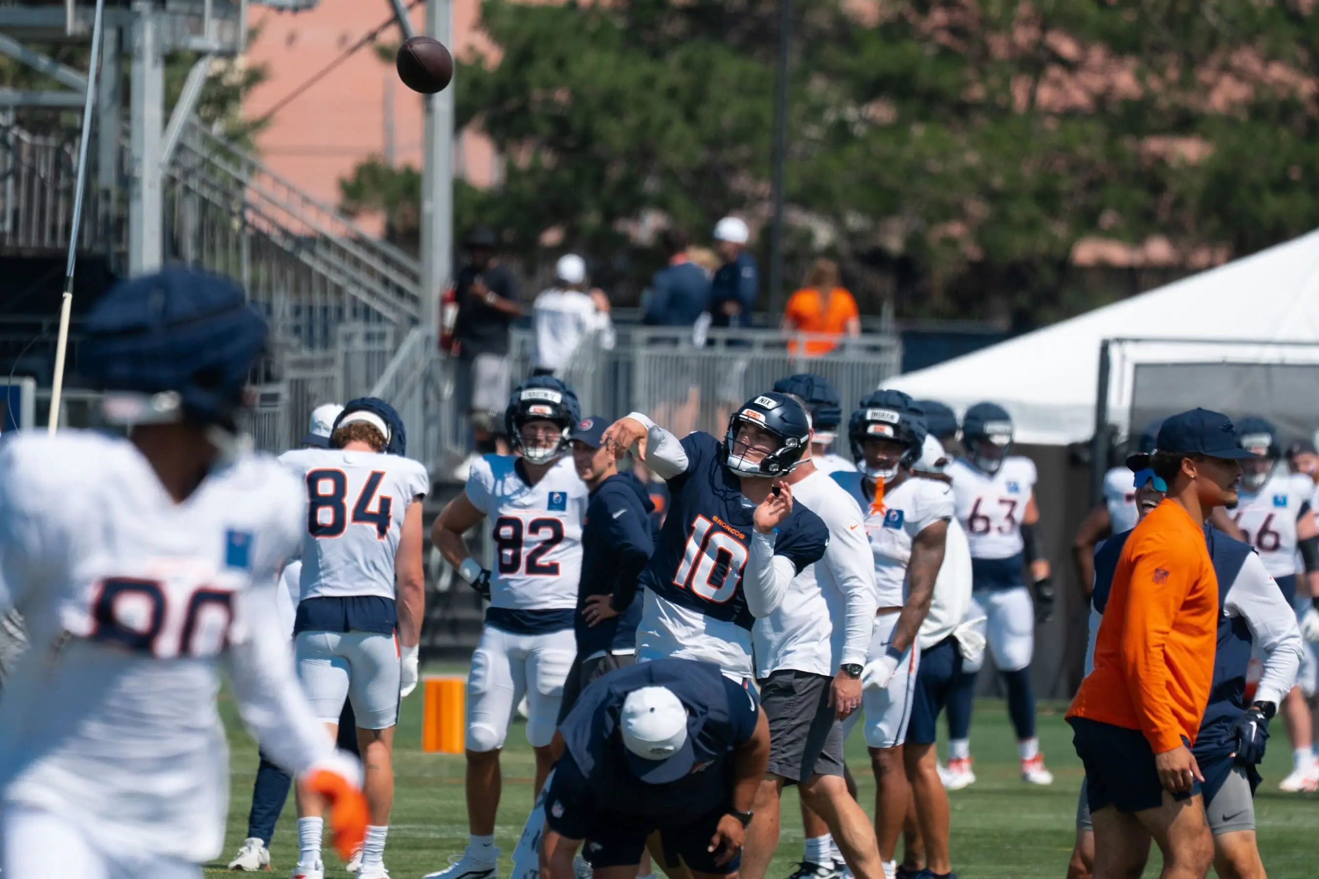 Bo Nix throws a deep ball at Denver Broncos training camp