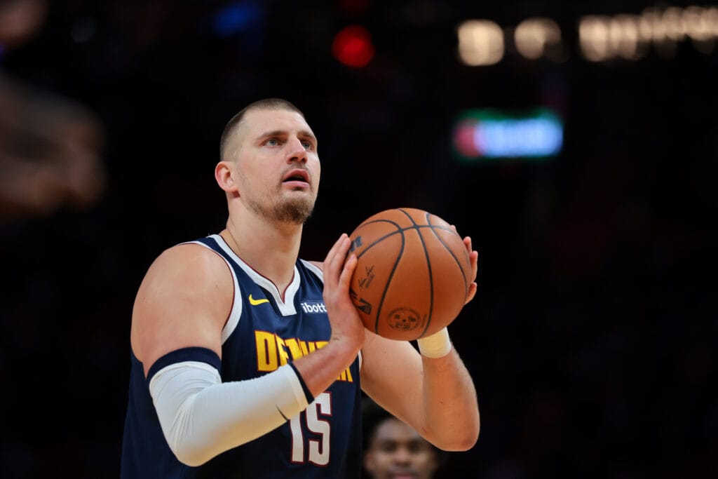 Nikola Jokić and the Nuggets Avoid Worst Case Scenario With Knee Injury
