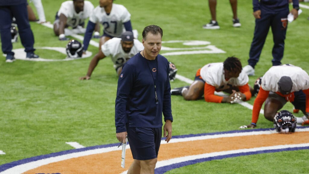 Hoge’s Bears Things: Matt Eberflus, players walk fine line with intense practices