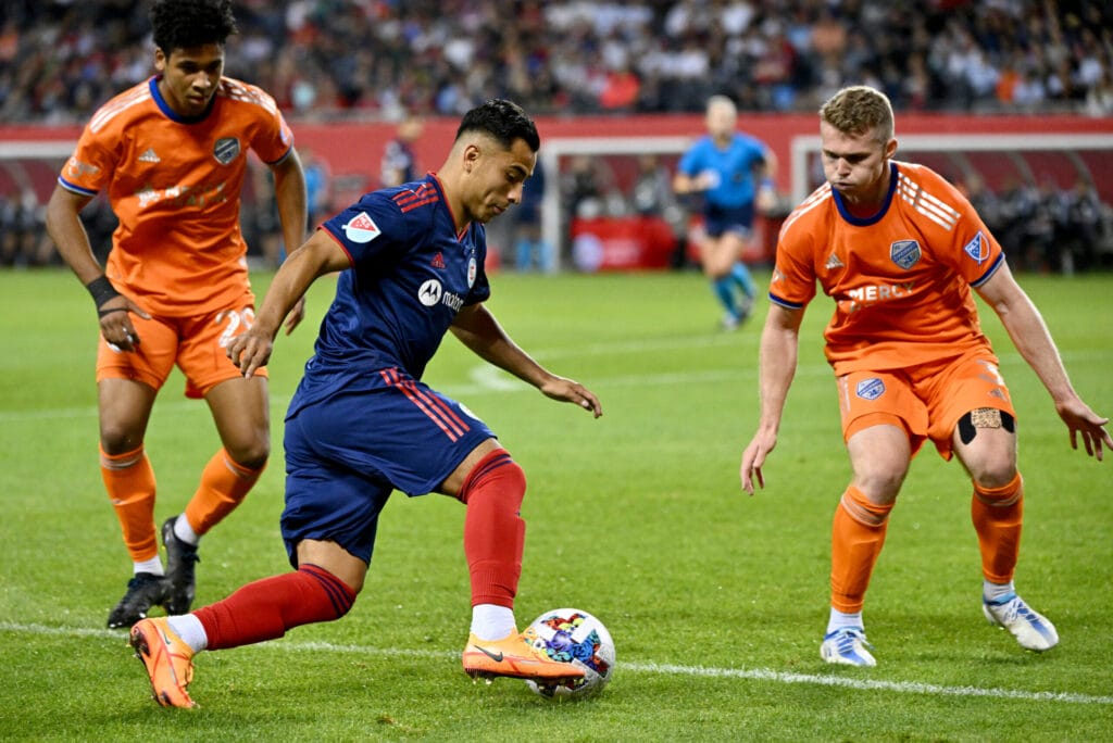 CHGO Fire Notebook: The importance of Mexican players to the Chicago Fire