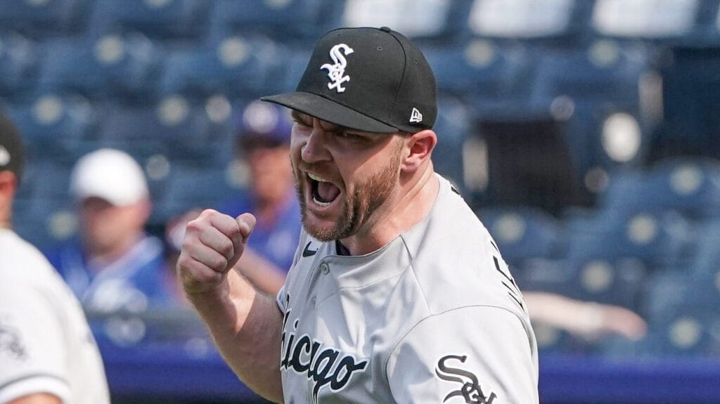 Liam Hendriks: White Sox can still go on run, ‘demolish every team that comes in our way’