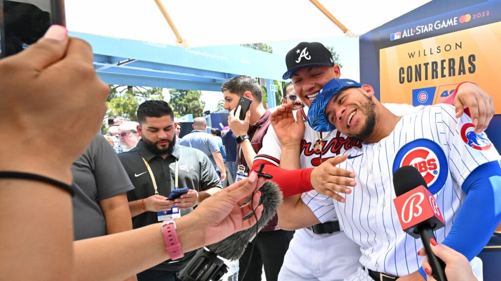 Willson Contreras celebrates 3rd All-Star Game — but this time, with his brother