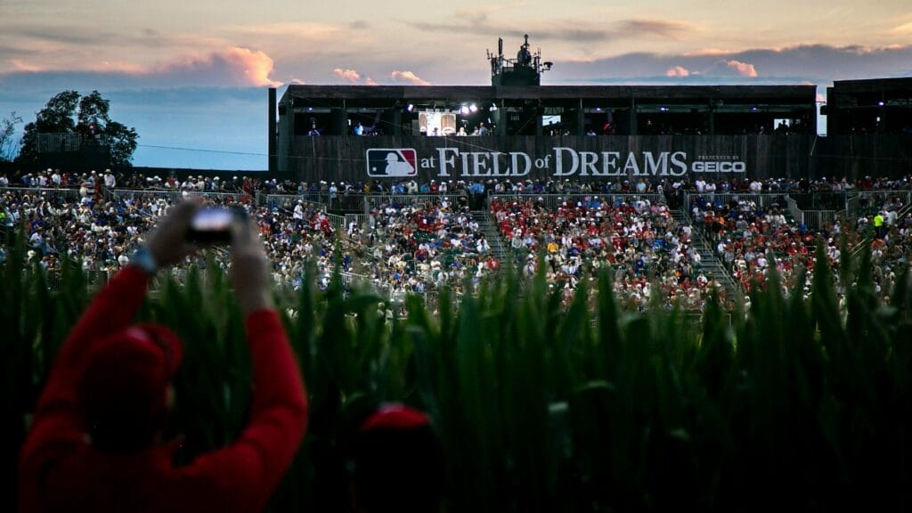 Scenes from Dyersville: ‘Field of Dreams’ was a day for the Cubs to remember